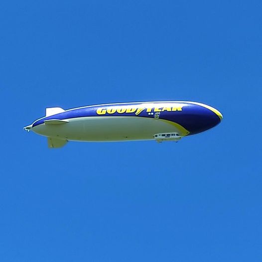 Un zeppelin dans le ciel de Minot ?? 